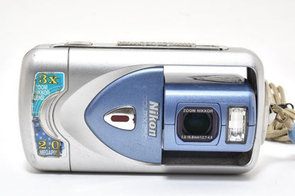 Nikon COOLPIX 2500