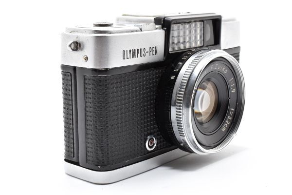 Olympus PEN D with F.Zuiko 32mm f/1.9