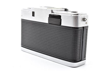 Olympus PEN D with F.Zuiko 32mm f/1.9