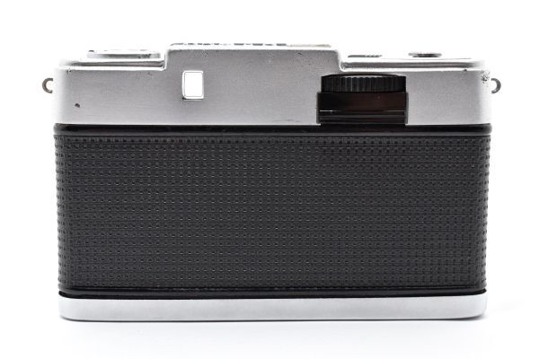 Olympus PEN D with F.Zuiko 32mm f/1.9