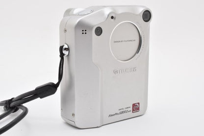 Fujifilm FinePix 6800Z