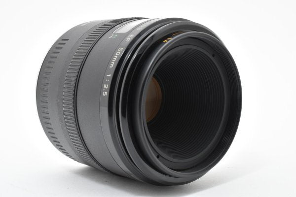 Canon EF 50mm F2.5 COMPACT-MACRO