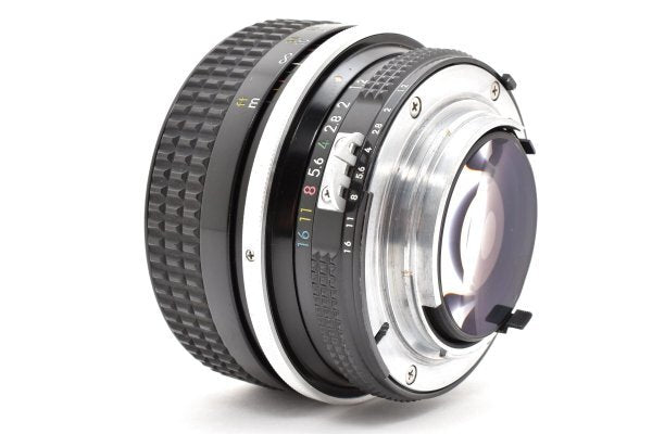 Nikon AI NIKKOR 55mm f1.2