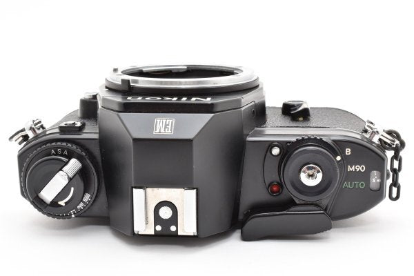 Nikon EM
