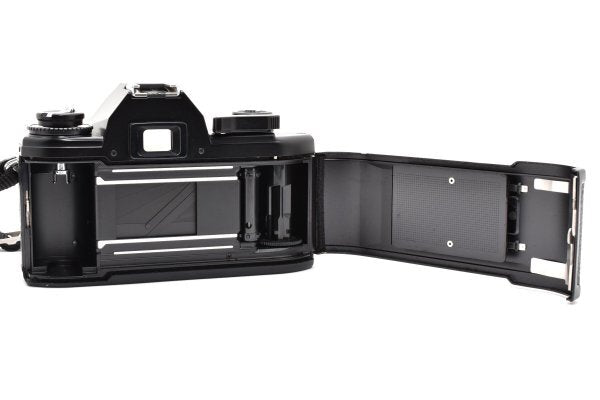 Nikon EM