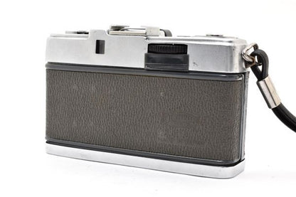 Olympus PEN Sanko with D.Zuiko 28mm f/3.5