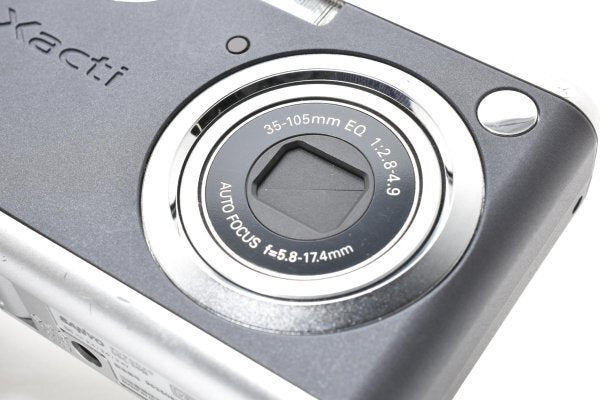 Sanyo Xacti DSC-S6 - Filem.sg