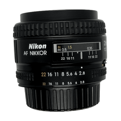 Nikon AF Nikkor 28mm f/2.8 D, side