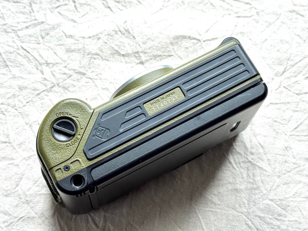 Konica Genba Kantoku 35WB (Olive) - Filem.sg
