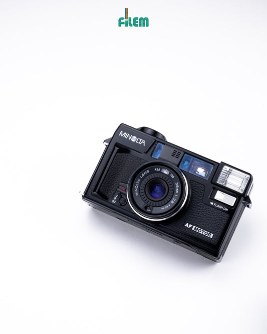 Minolta Hi-Matic AF2 point & shoot film camera